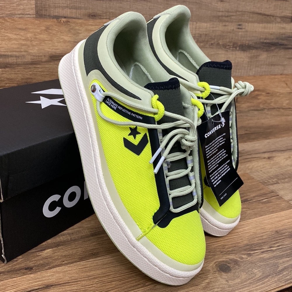 CONVERSE LOW TOP BRAND NEW